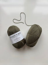 Load image into Gallery viewer, pure merino 4ply - olive - 469
