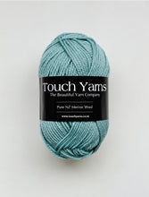 Load image into Gallery viewer, pure merino 8ply - duck egg - 826