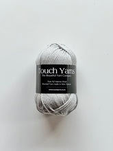 Load image into Gallery viewer, pure merino 8ply - silver - 822