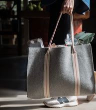 Load image into Gallery viewer, the wool bag