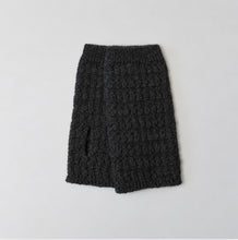 Load image into Gallery viewer, knit shepherd - cascade merino mittens