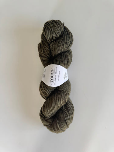 possum yarn olive