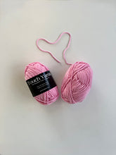 Load image into Gallery viewer, pure merino 8ply - bubblegum 881