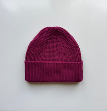 Load image into Gallery viewer, merino beanie - fisherman’s rib