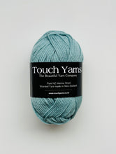 Load image into Gallery viewer, pure merino 8ply - duck egg - 826