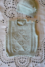Load image into Gallery viewer, pattern - posy vest &amp; hat bc147
