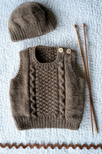 Load image into Gallery viewer, pattern - noa vest &amp; hat bc143