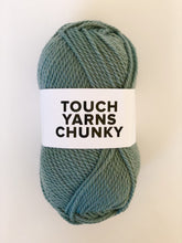 Load image into Gallery viewer, chunky yarn dream blue
