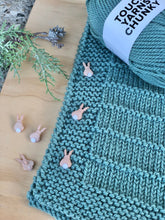 Load image into Gallery viewer, chunky yarn dream blue