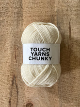 Load image into Gallery viewer, chunky yarn snow