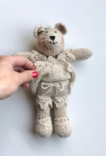 Load image into Gallery viewer, kit - lacey bear