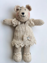 Load image into Gallery viewer, kit - lacey bear
