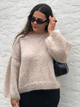 Load image into Gallery viewer, pattern - jojo jumper 136 pdf