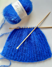 Load image into Gallery viewer, mohair 12ply royal blue