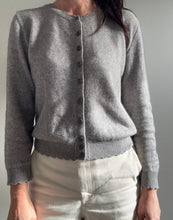 Load image into Gallery viewer, cosy cardy - noble wilde - grey marle