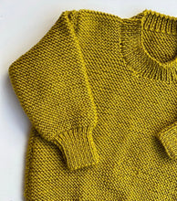 Load image into Gallery viewer, pure merino 8ply - pistachio - 810
