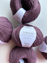 Load image into Gallery viewer, possum yarn eggplant